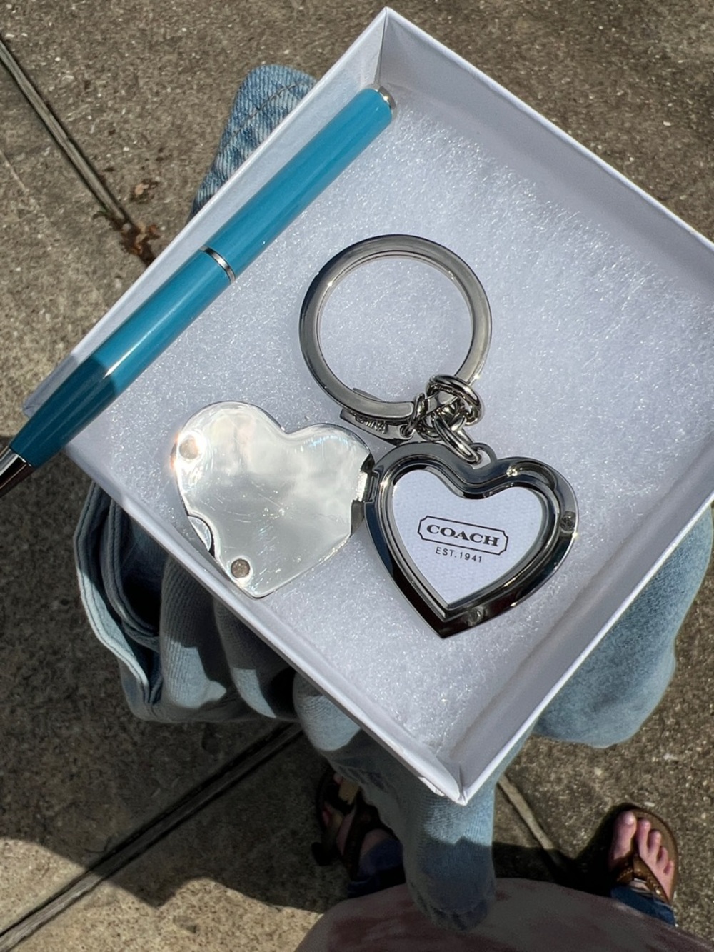 Coach Turquoise Heart Photo Keychain with Matching Pen - Picture 3 of 3